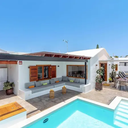 Tina By Villa Puerto del Carmen (Lanzarote)